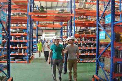 俄羅斯某知名鉆井公司蒞臨科迅機(jī)械西安涇渭固控工廠考察